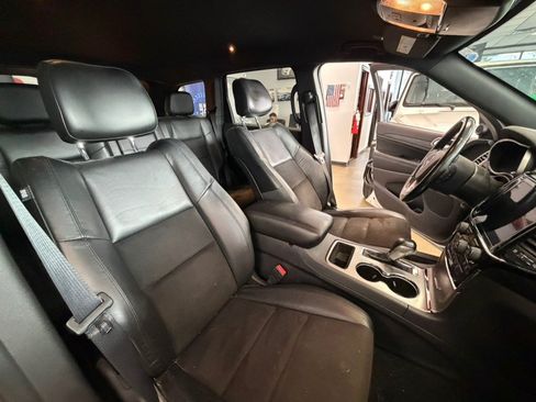 Used 2021 Jeep Grand Cherokee Laredo X AWD/4WD image 41