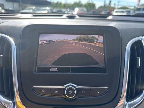 Used 2024 Chevrolet Equinox LT w/ Driver Convenience Package AWD/4WD image 18