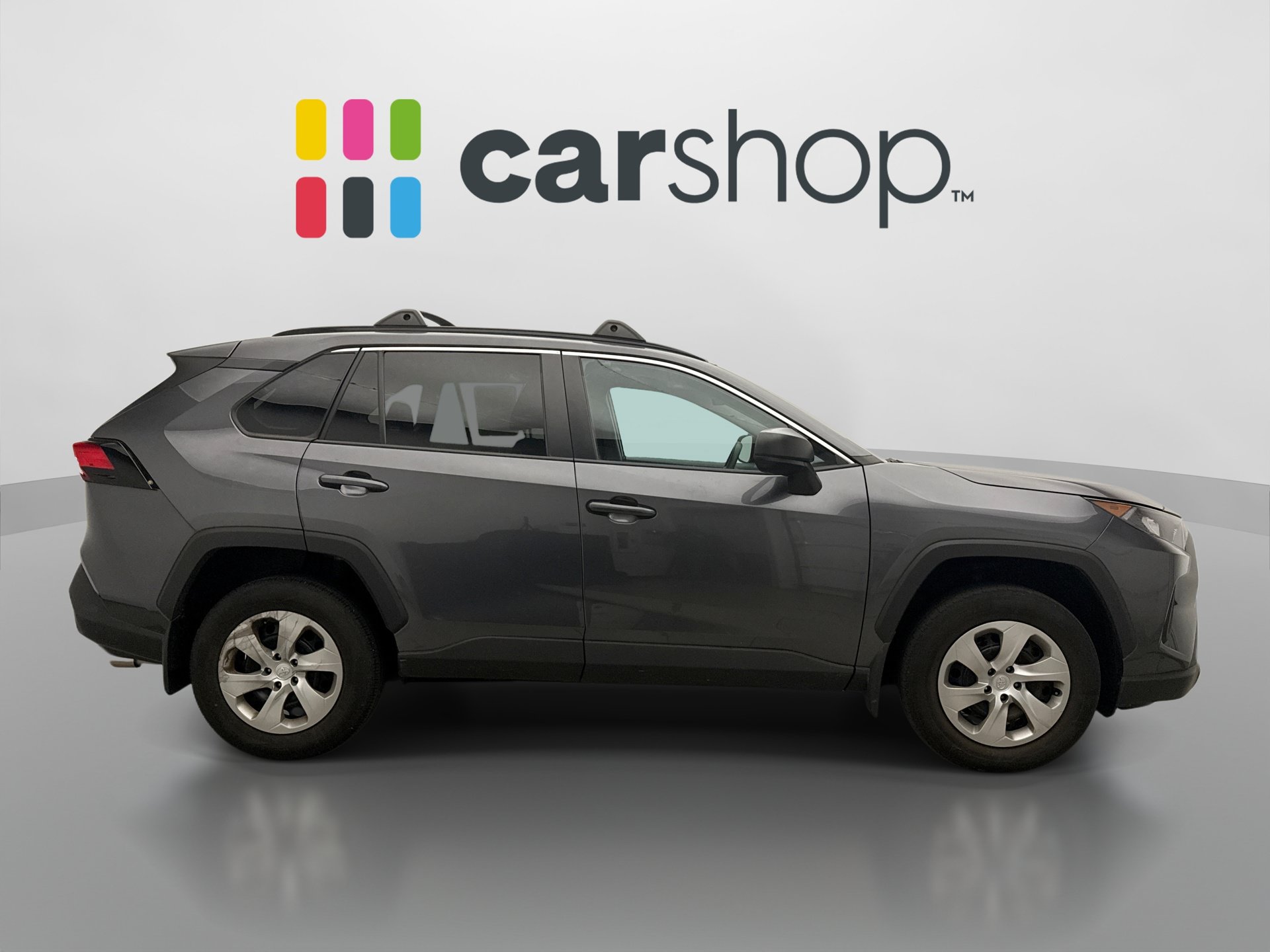Used 2021 Toyota RAV4 LE FWD image 4