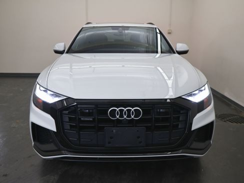 Used 2019 Audi Q8 Premium Plus w/ Premium Plus image 8