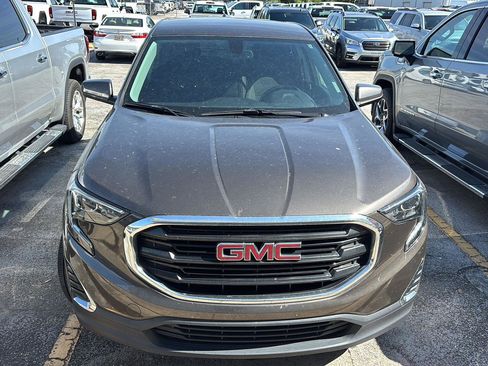 Used 2019 GMC Terrain SLE w/ LPO, Floor Liner Package FWD image 2