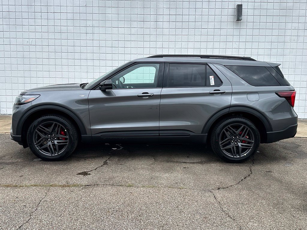 New 2027 Ford Explorer ST-Line w/ Premium Package AWD/4WD image 2