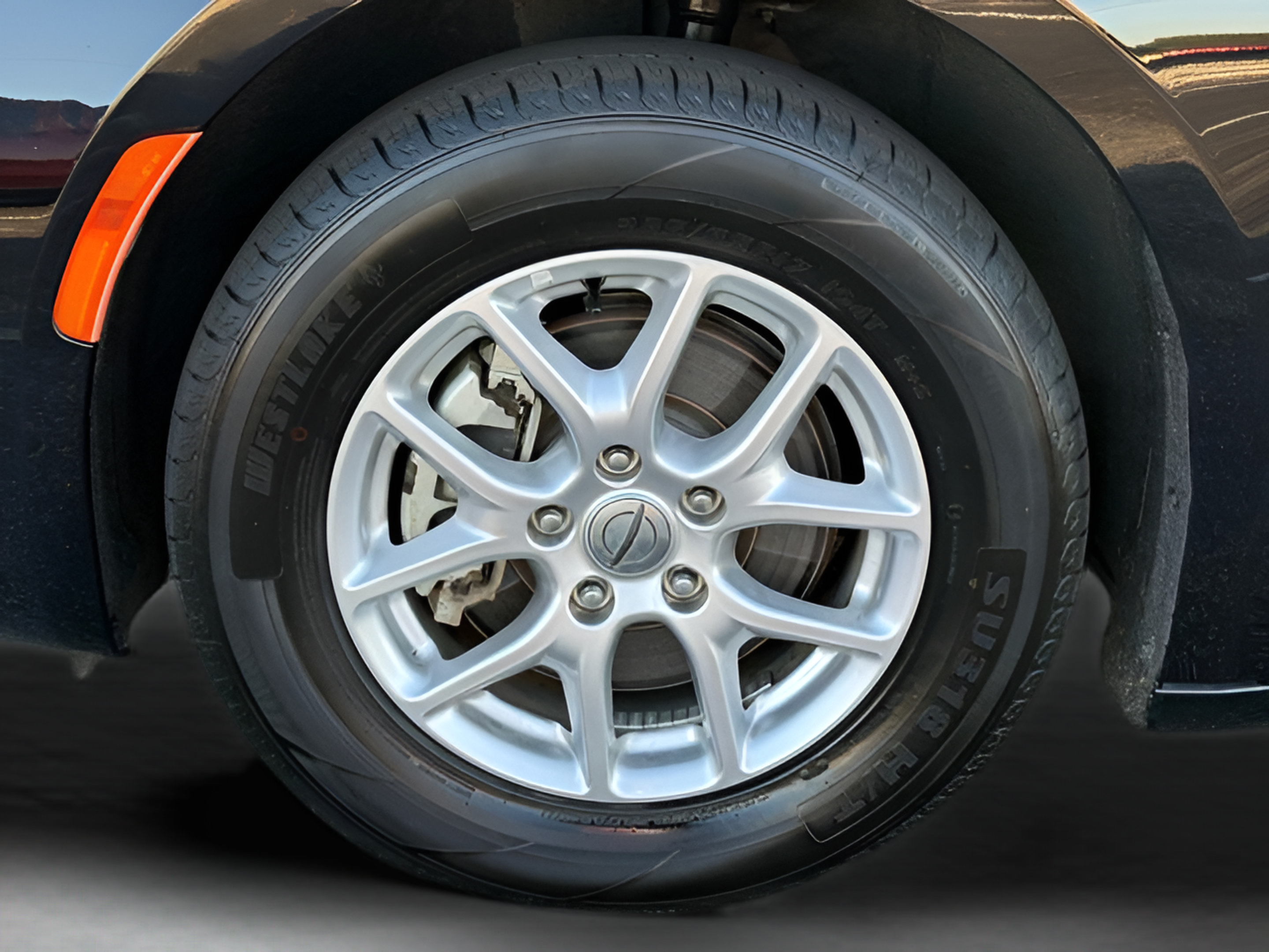 Used 2024 Chrysler Pacifica Touring-L FWD image 34