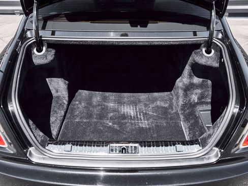 Used 2014 Rolls-Royce Ghost RWD image 19