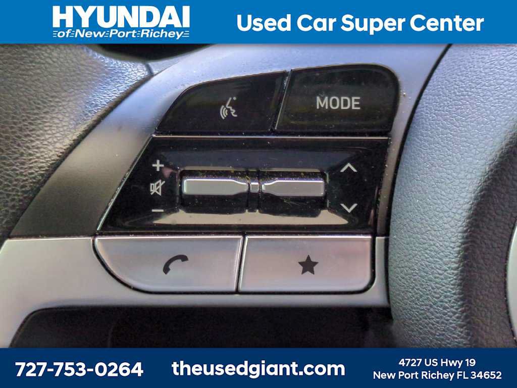 Certified 2024 Hyundai Santa Cruz SE FWD image 24