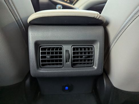 Used 2023 Toyota Camry XLE image 38