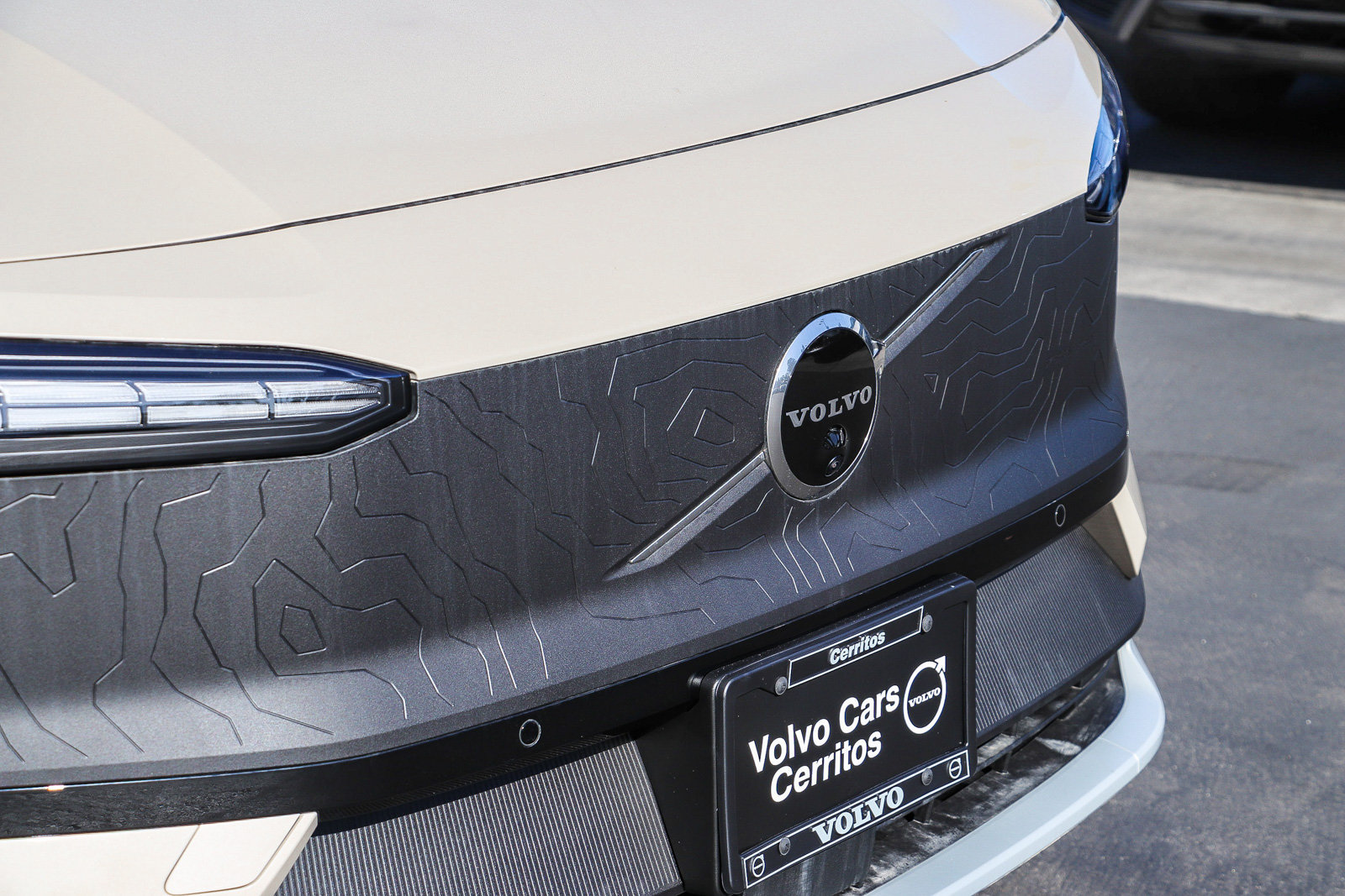 New 2026 Volvo EX30 Cross Country Ultra AWD/4WD image 5