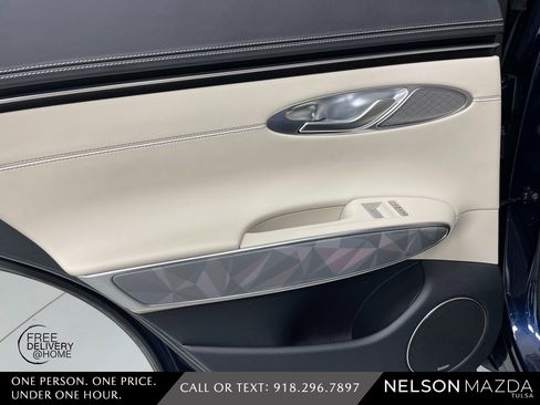 Used 2025 Genesis GV70 3.5T Sport w/ Sport Advanced Package image 34