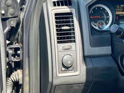 Used 2013 RAM 1500 Express RWD image 10