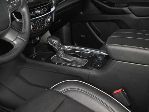 Used 2023 Chevrolet Traverse Premier w/ Redline Edition FWD image 38