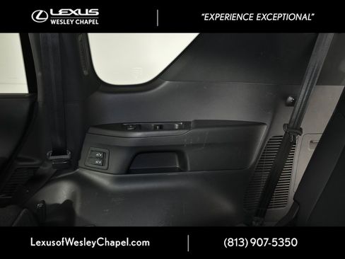 Used 2023 Lexus LX 600 4WD w/ Luxury Package image 29