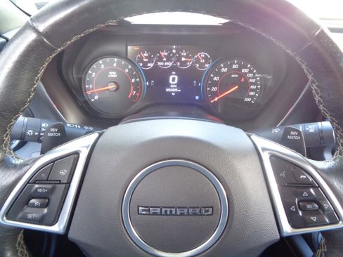 Used 2017 Chevrolet Camaro SS image 7