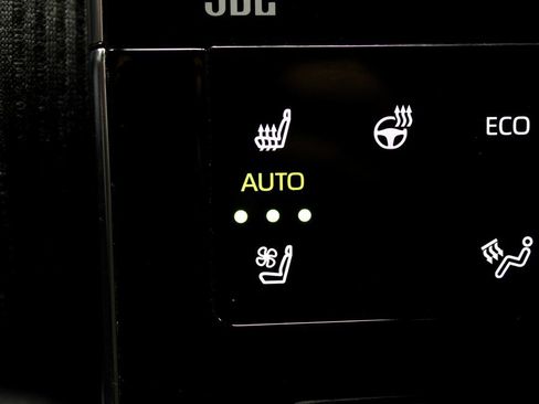 Used 2023 Toyota bZ4X AWD w/ Weather Package image 5