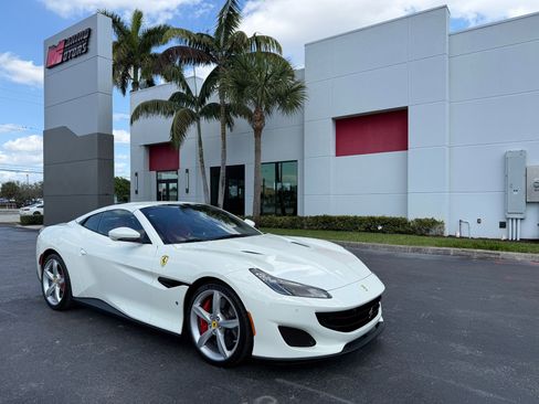 Used 2020 Ferrari Portofino image 26