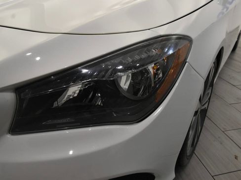 Used 2019 Mercedes-Benz CLA 250 4MATIC w/ Premium Package image 10