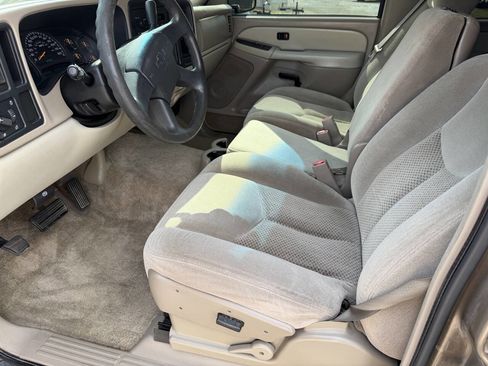 Used 2003 Chevrolet Suburban 2WD image 11