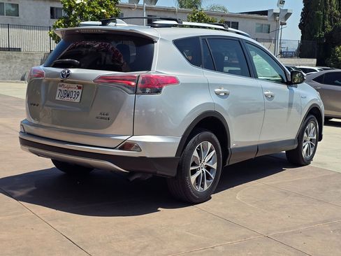 Used 2016 Toyota RAV4 XLE AWD/4WD image 11