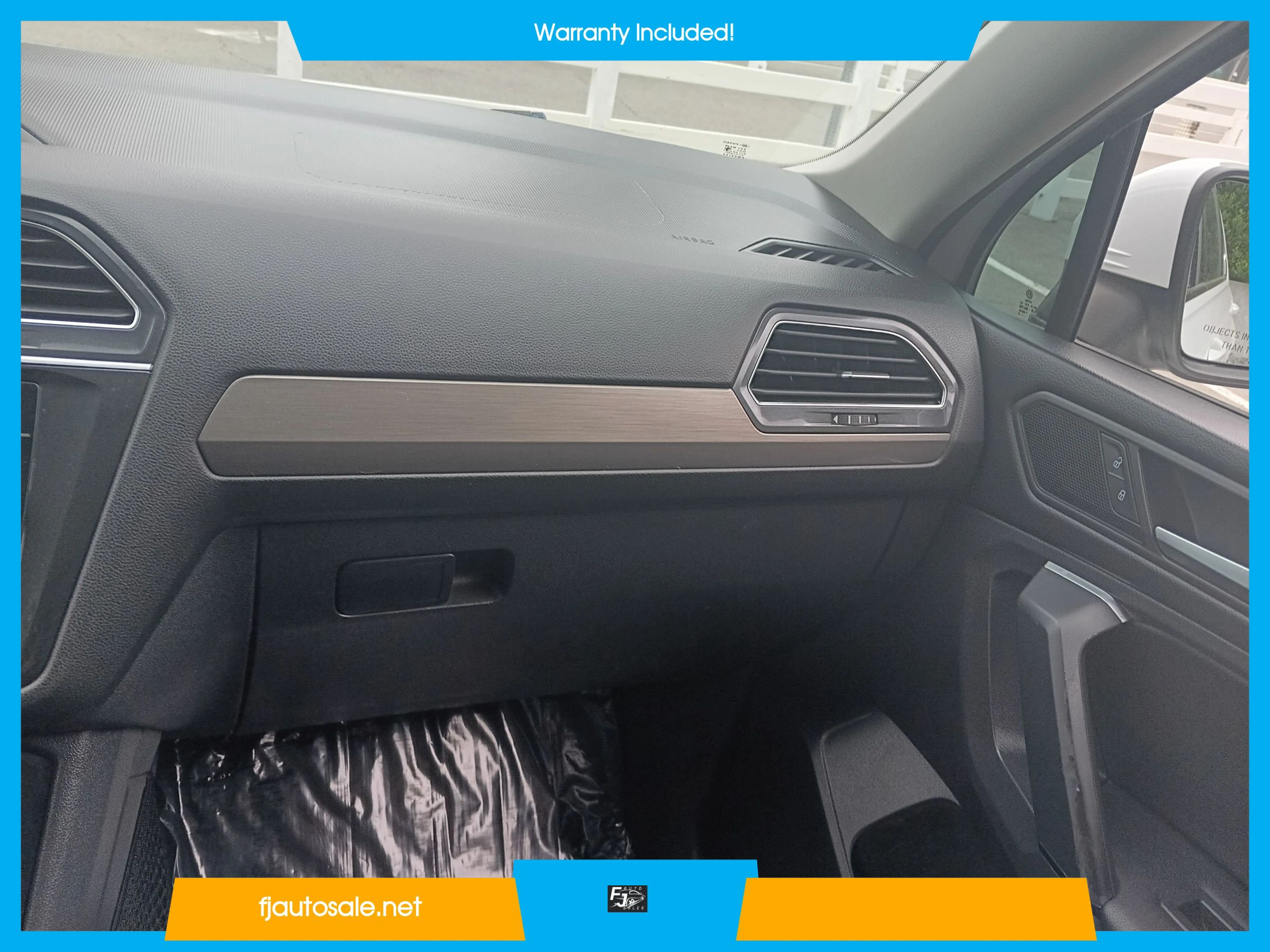 Used 2019 Volkswagen Tiguan SE w/ Panoramic Sunroof Package FWD image 21
