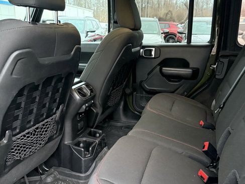 Used 2021 Jeep Wrangler Unlimited Rubicon image 18