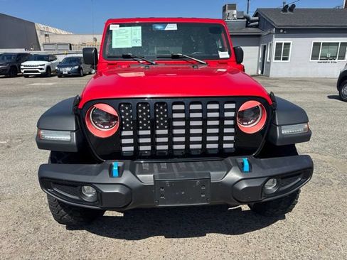 Used 2023 Jeep Wrangler Unlimited w/ Cold Weather Group AWD/4WD image 2