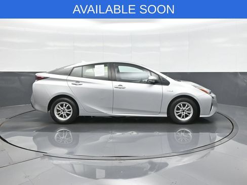 Used 2018 Toyota Prius Four w/ Advanced Technology Package FWD image 8