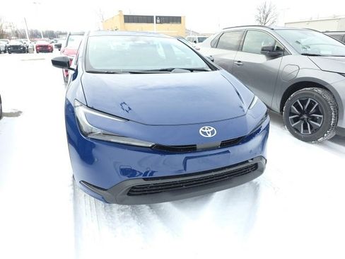 New 2026 Toyota Prius LE image 1