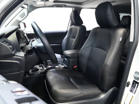 Used 2023 Toyota 4Runner 40th Anniversary SE image 33