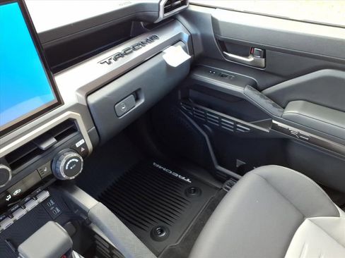 New 2025 Toyota Tacoma TRD Off-Road image 18