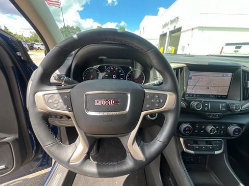 Used 2023 GMC Terrain Denali AWD/4WD image 30
