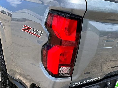 Used 2024 Chevrolet Colorado Z71 w/ Z71 Convenience Package 2 AWD/4WD image 26