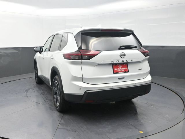 Used 2024 Nissan Rogue SV FWD image 6