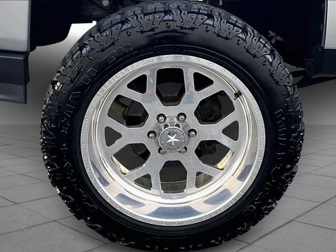 Used 2017 Chevrolet Silverado 1500 LTZ Z71 w/ LTZ Plus Package image 11