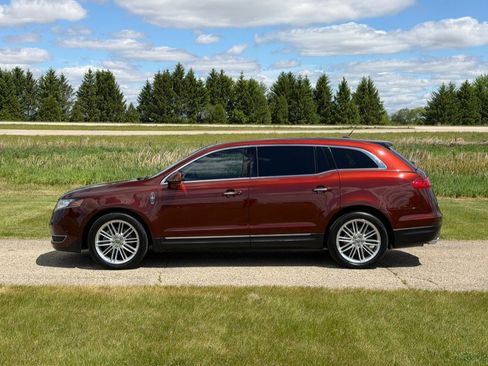 Used 2015 Lincoln MKT AWD w/ Equipment Group 201A image 4