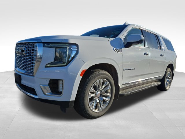 Used 2021 GMC Yukon XL Denali AWD/4WD image 5