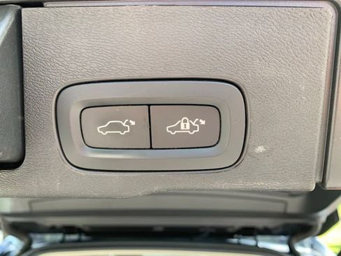 Used 2024 Volvo XC60 B5 Plus w/ Protection Package Premier AWD/4WD image 20