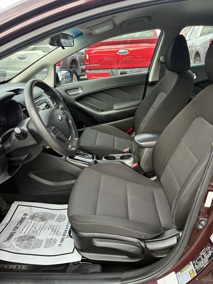 Used 2018 Kia Forte LX FWD image 16