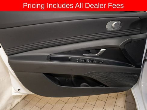Used 2024 Hyundai Elantra Limited FWD image 13