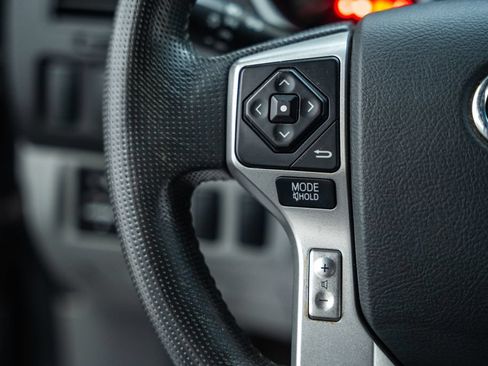 Used 2014 Toyota Tacoma PreRunner w/ Convenience Package RWD image 26