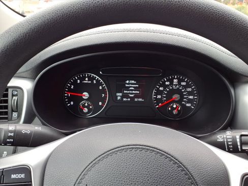 Used 2019 Kia Sorento L image 14