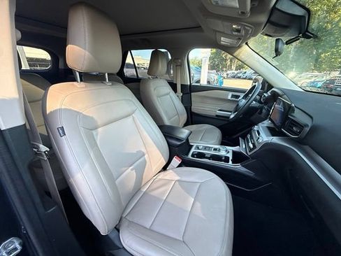 Certified 2023 Ford Explorer XLT w/ Equipment Group 202A AWD/4WD image 12