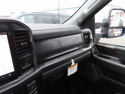 New 2026 Ford F250 Lariat w/ Lariat Premium Package image 14