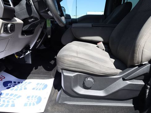 Used 2015 Ford F150 XLT AWD/4WD image 11