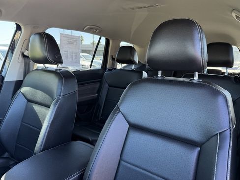 Used 2021 Volkswagen Atlas SE w/ Towing Package image 14