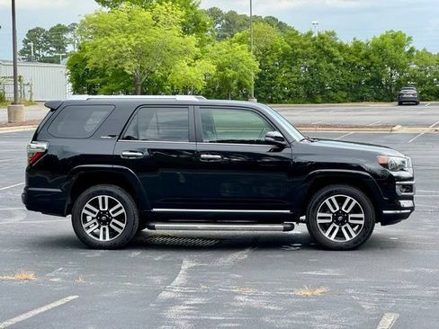 Used 2024 Toyota 4Runner Limited AWD/4WD image 9
