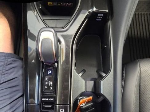 Used 2025 Toyota Crown Signia AWD/4WD image 25