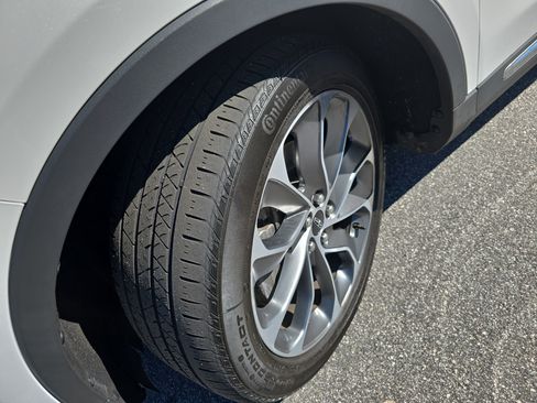 Certified 2022 Lincoln Nautilus Reserve image 32