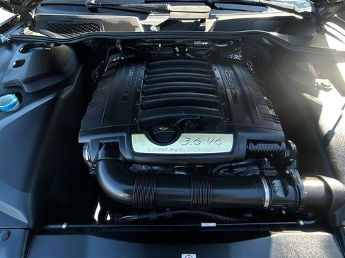 Used 2016 Porsche Cayenne image 9
