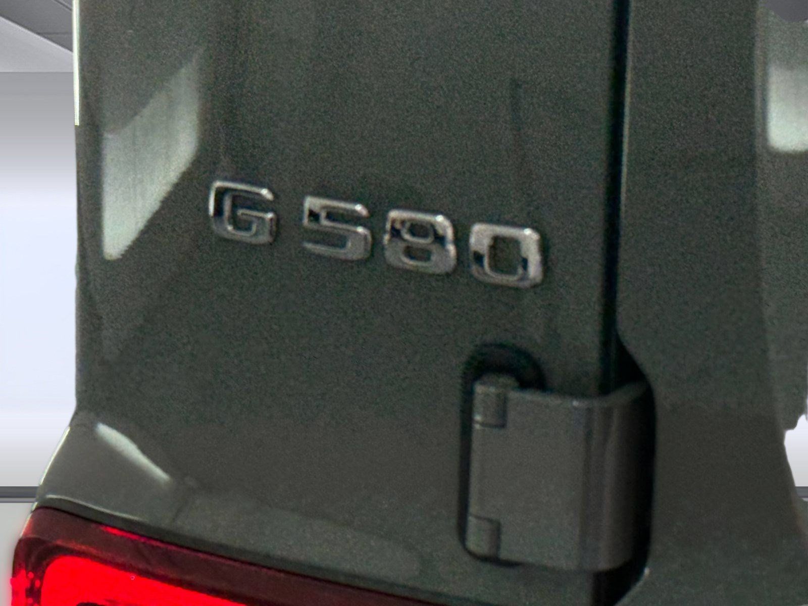 New 2027 Mercedes-Benz G 580 e image 26