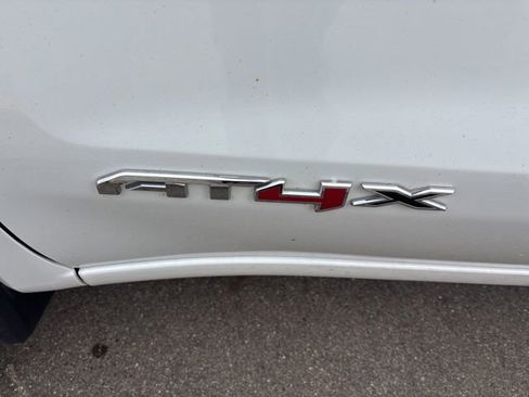 Used 2022 GMC Sierra 1500 AT4X image 13