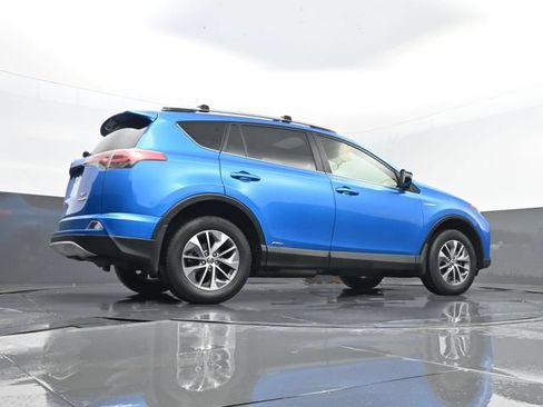 Used 2016 Toyota RAV4 XLE AWD/4WD image 23